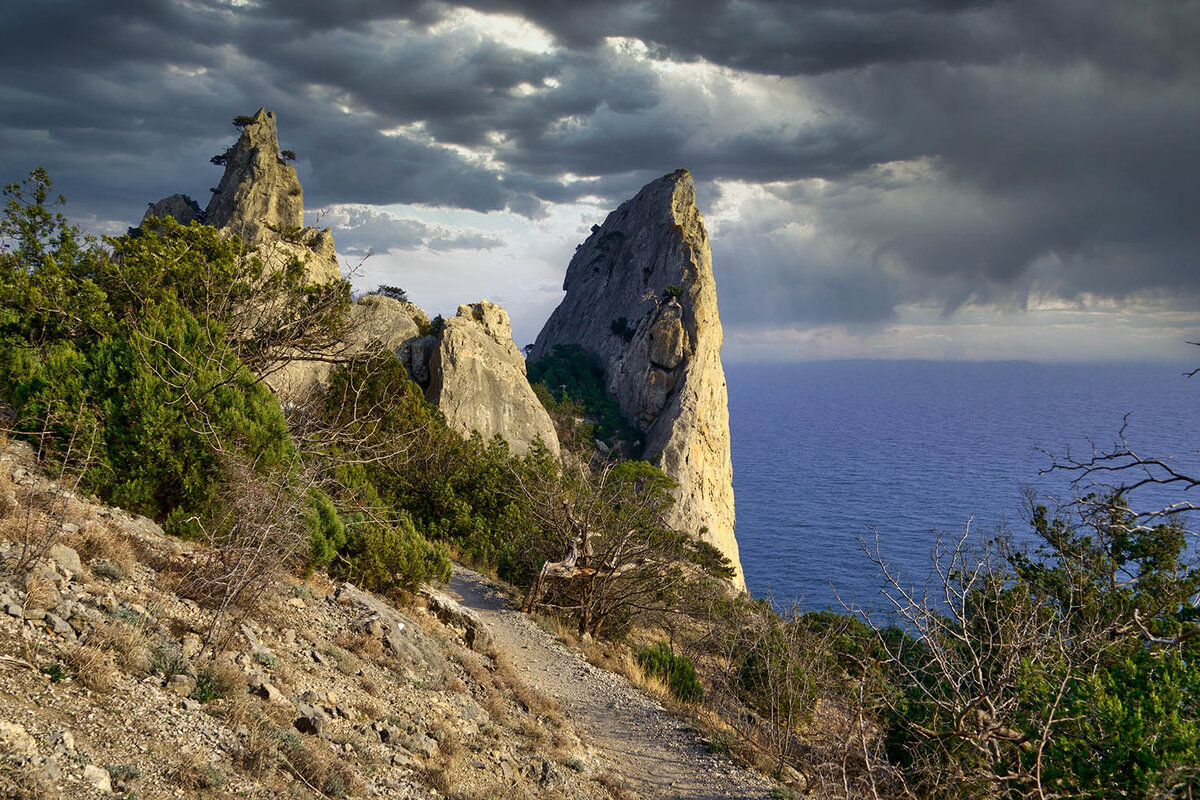 Крымская гора с тропой Голицына