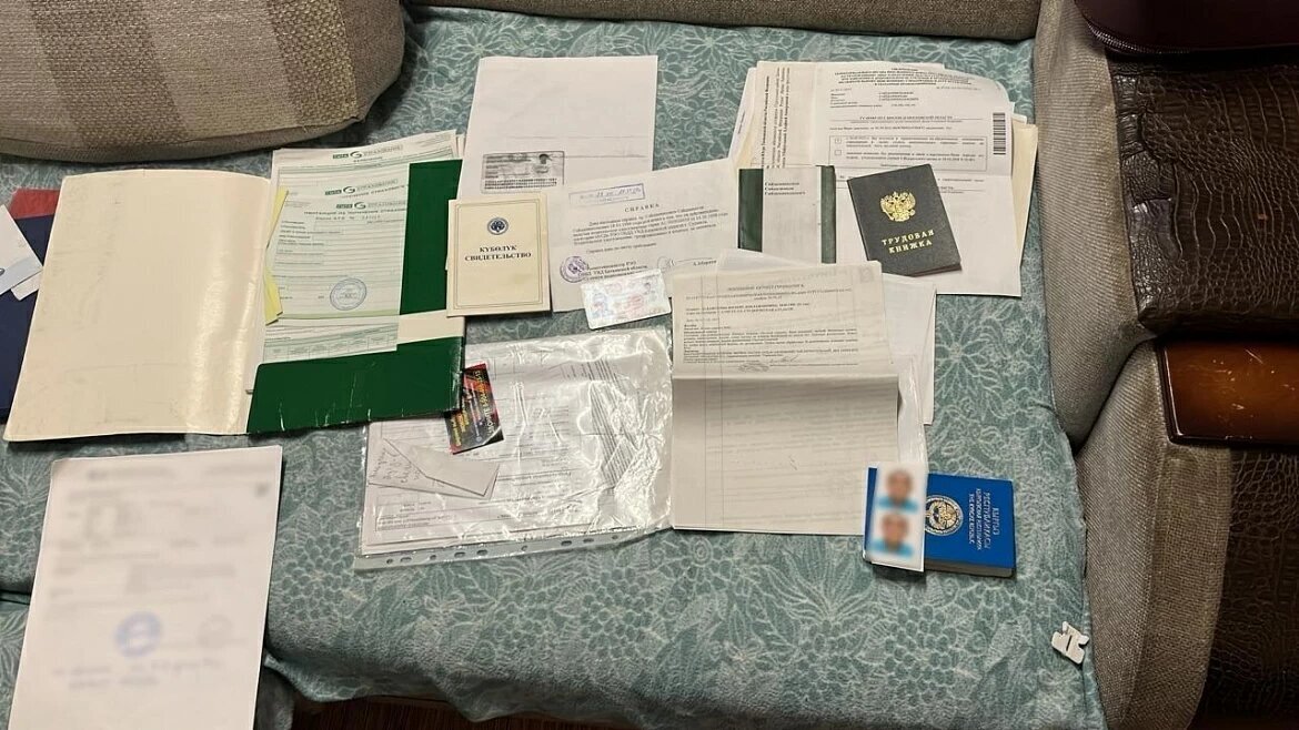    В Югре гражданка одного из иностранных государств незаконно трудоустраивала мигрантов