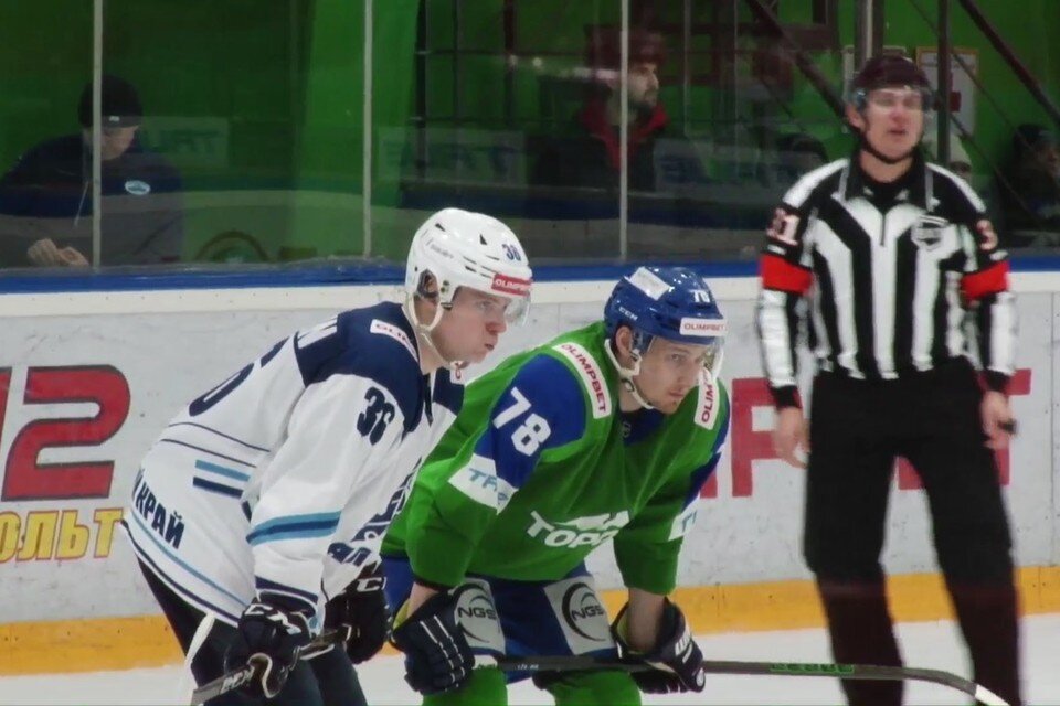    Барнаульские хоккеисты так и не смогли открыть счет в матче. Фото: скриншот прямой трансляции официального канала ВХЛ