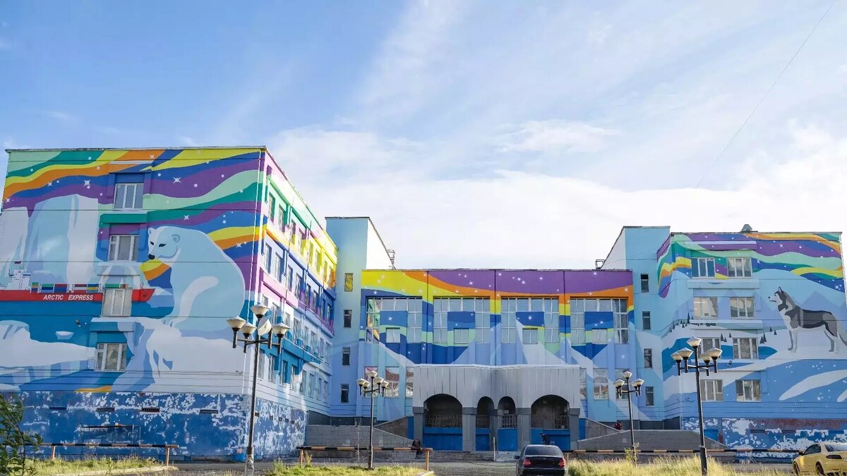     В течение многих лет Норильск входил в перечень наиболее загрязненных городов Российской Федерации. Проблемы с экологической обстановкой типичны для всех промышленных городов.