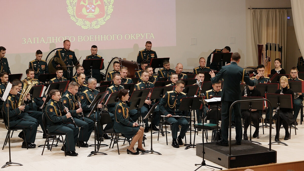 Петербургский военный оркестр сыграл петрозаводчанам второй раз за 150 лет  | Фактор News | Дзен