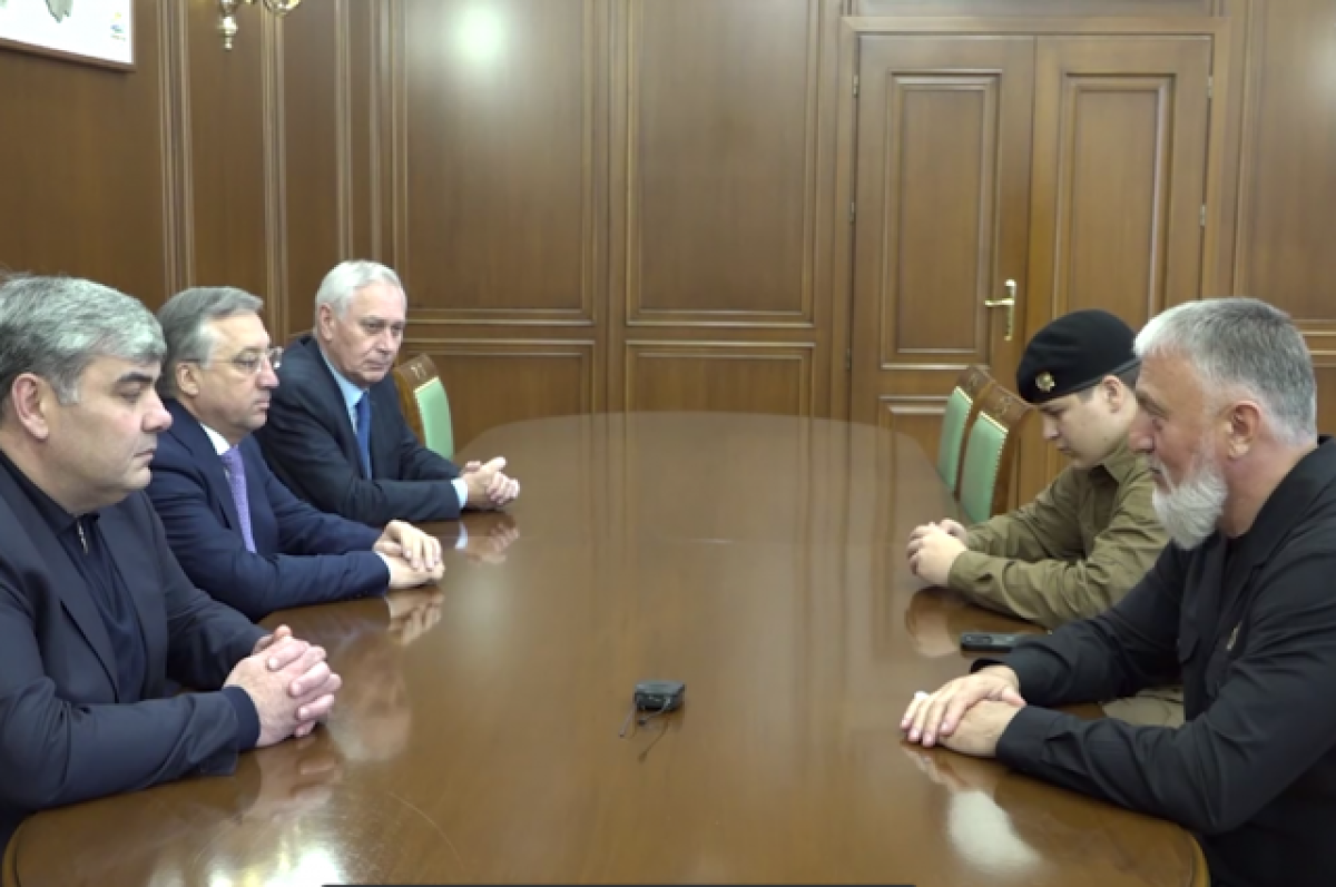 Медали Адама Кадырова. Сын Кадырова в медалях.