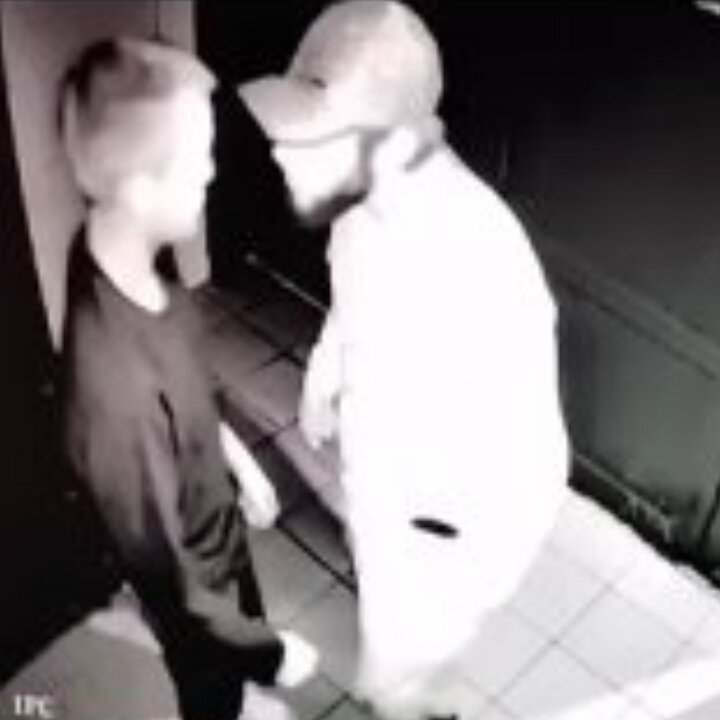 Скриншот с камеры видеонаблюдения. 