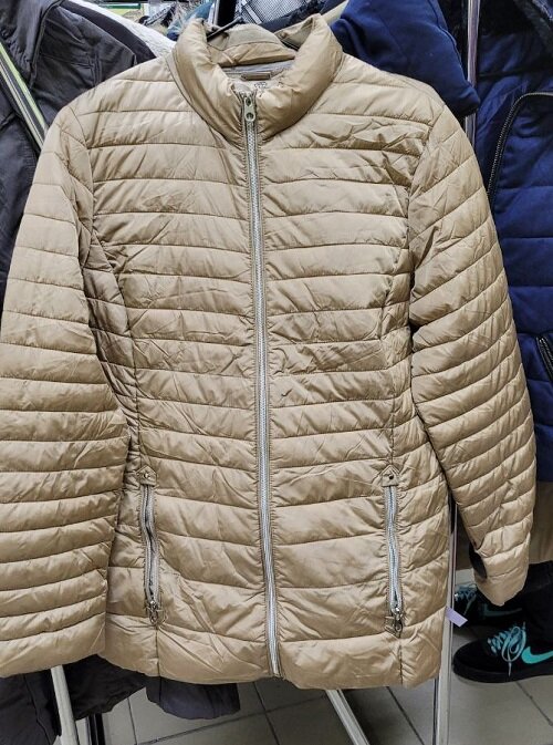 Пуховик из секонд-хенд. Цена 1 500 рублей.