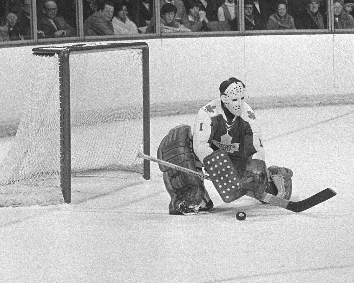 Жак Плант. Фото: Denis Brodeur/NHLI via Getty Images / Getty Images