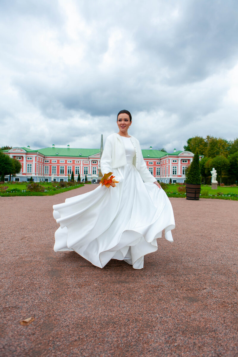 Невесту и жениха снимаем отдельно в движении