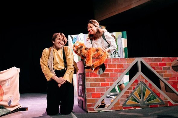    Спектакль «Маус Хаус Штраус». Фото: театр «Домик Фанни Белл»