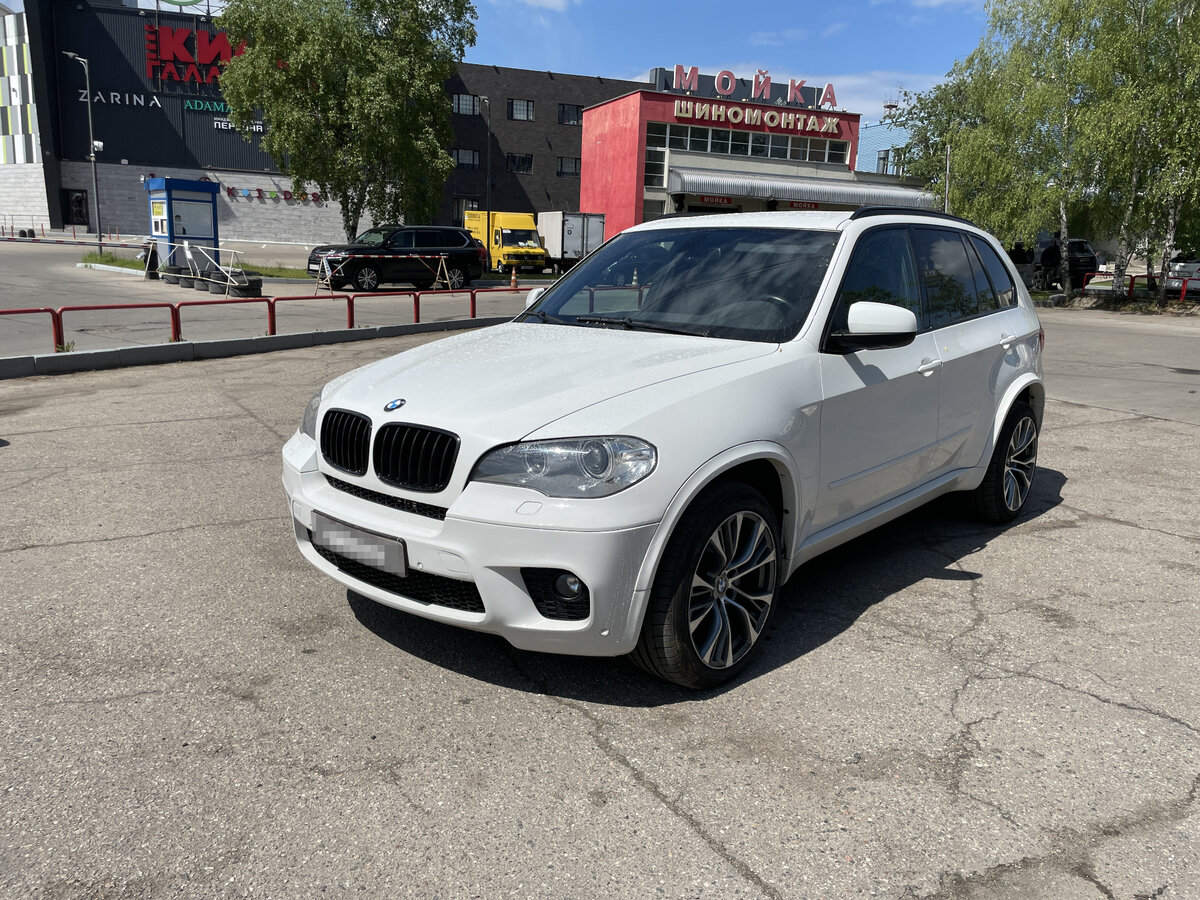 Мы отправляемся на осмотр рестайлингового дизельного BMW x5 e70 с мотором N57. Нас ожидает автомобиль 2011 года с заявленным пробегом в 160.000 км.