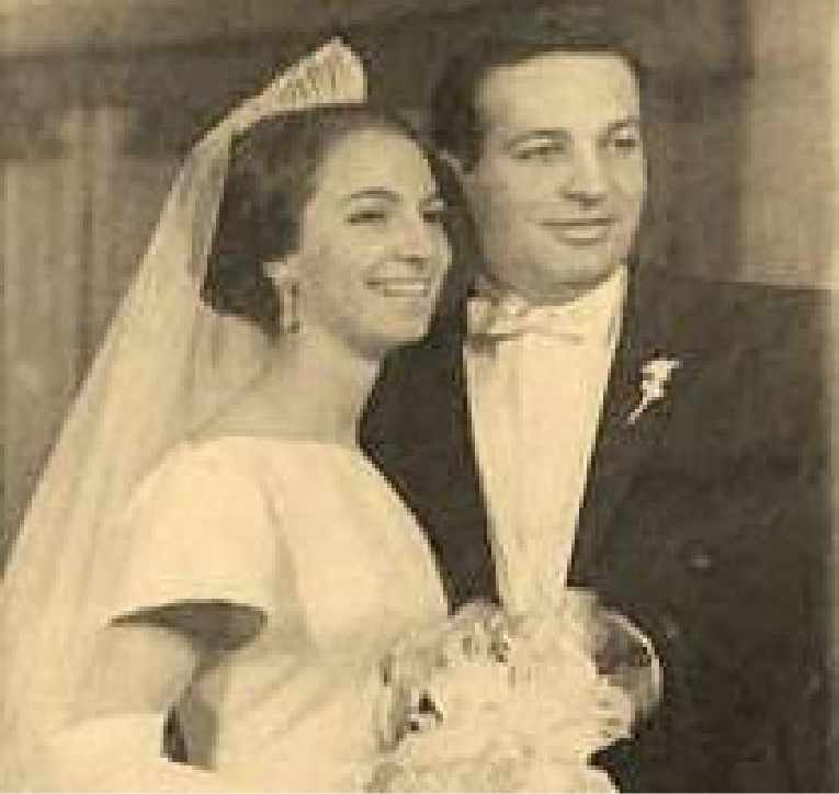 Качество изображения, конечно, ужасное, но даже так можно разглядеть красоту Сумайи в молодости