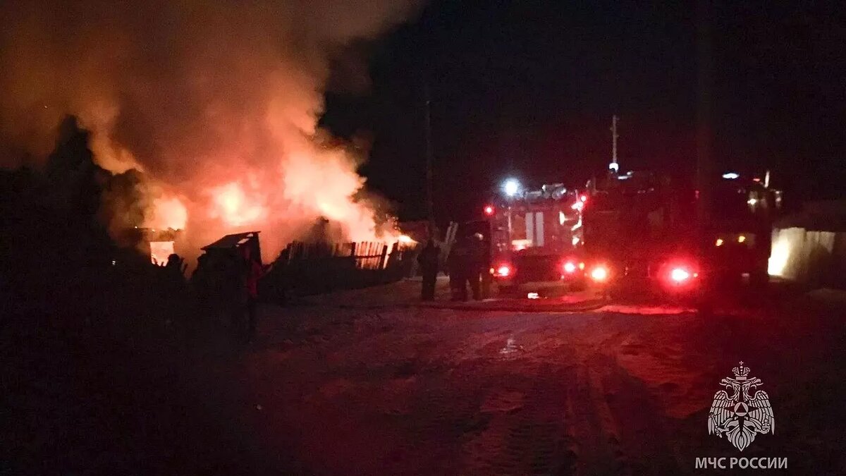     В Аскизе пострадавшего на пожаре 35-летнего мужчину госпитализировали с ожогами второй степени.