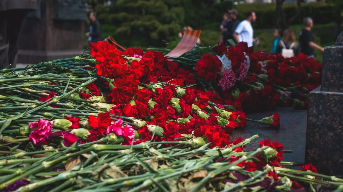     Полноразмерная копия планера появится в парке Машиностроителей. Также там будет обустроена тематическая детская площадка.