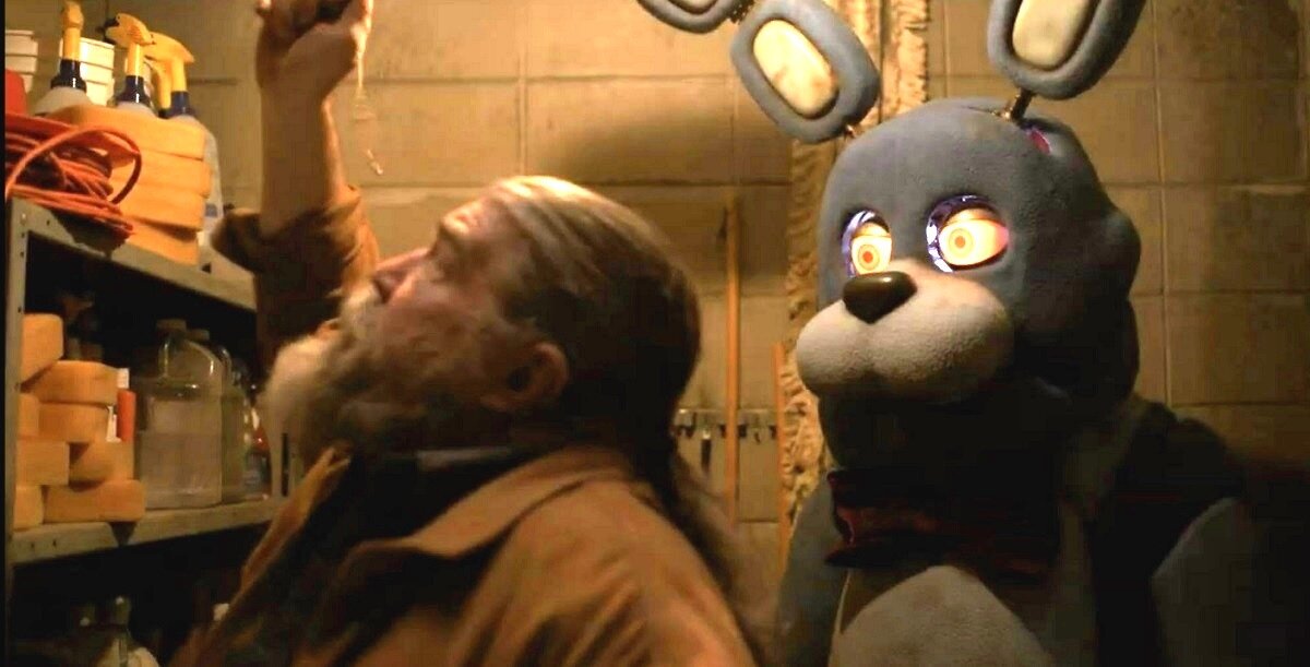 - Здорово, дедушка Мазай! Слышь, вопрос непраздный: еще одно место у тебя в лодке найдется? 