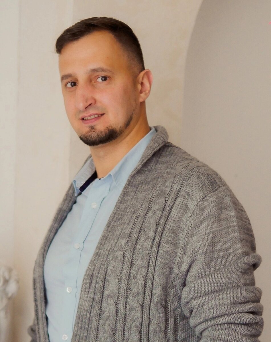 Степан Петров, шлифовщик сталепроволочного цеха Белорецкого металлургического комбината, занял 3 место в отраслевом конкурсе «Лучший профгрупорг горно-металлургического профсоюза России» за 2022 год. 