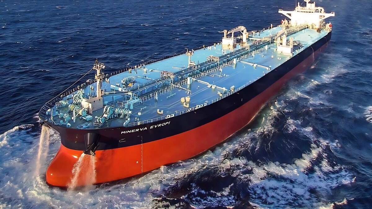     Порой Европа только делает вид, что объявила России санкционную войну. А эмбарго — не повод «брезговать» ресурсами из РФ. США грозятся закрыть «лазейки», но вмешалась война в Израиле — санкции эффективны, когда борешься против одного противника, а одновременно против всех выступать нельзя.