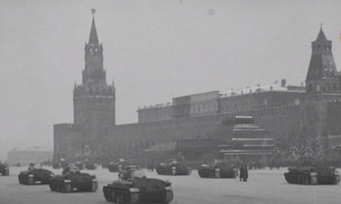 7 ноября 1941 года. Парад в Москве на Красной площади. 
