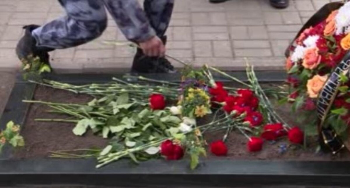    Куряне почтили память сотрудников органов внутренних дел России, погибших при исполнении