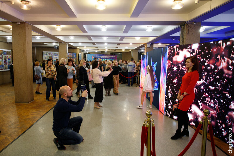    Гала-концерт фестиваля "Голос Череповца" прошел 7 ноября во Дворце химиков.