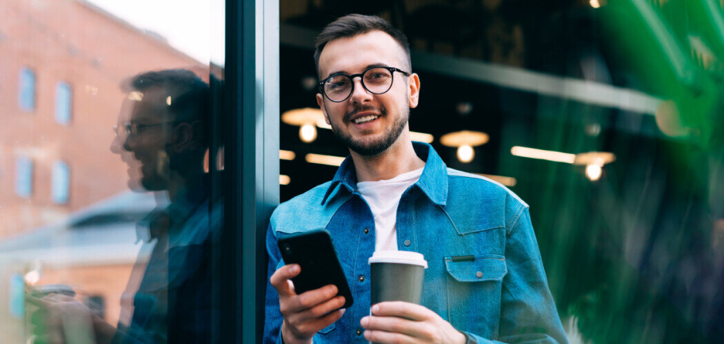 Радиочастотное электромагнитное излучение от мобильных телефонов может влиять на жизнеспособность сперматозоидов Фото: © GaudiLab / Shutterstock / FOTODOM