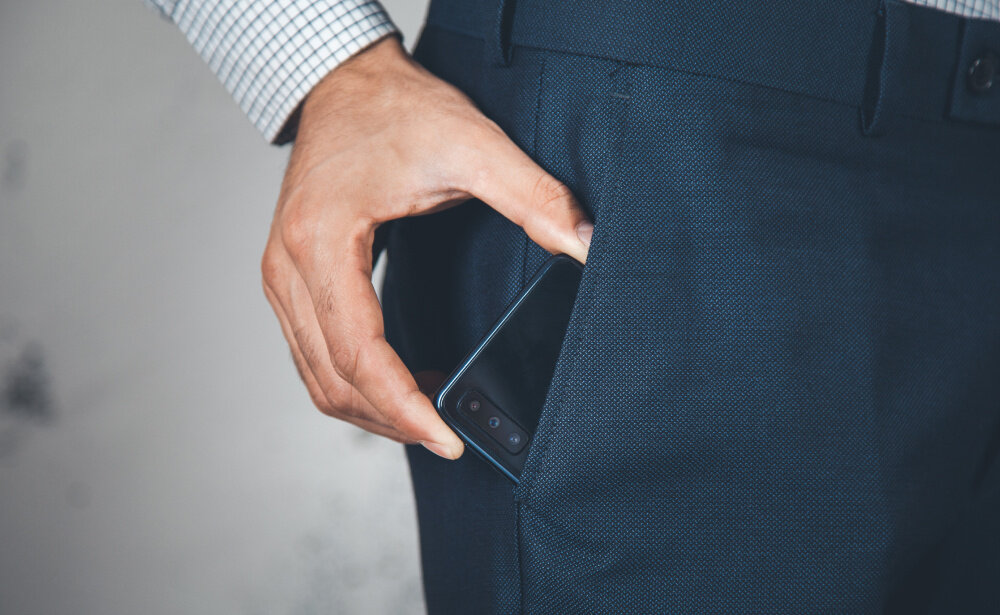 Мобильные телефоны с максимальным излучением приводят к местному нагреву тканей на полградуса Цельсия Фото: © Tiko Aramyan / Shutterstock / FOTODOM