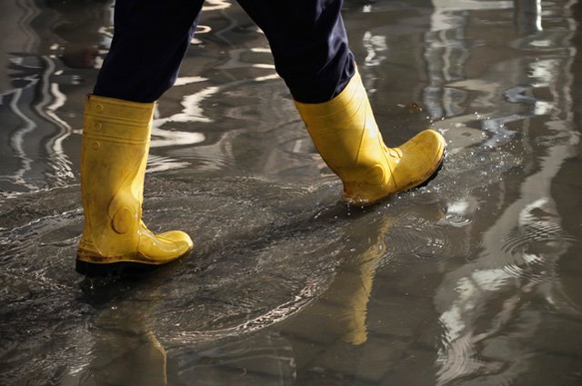    Как долго можно носить резиновые сапоги без вреда для здоровья?