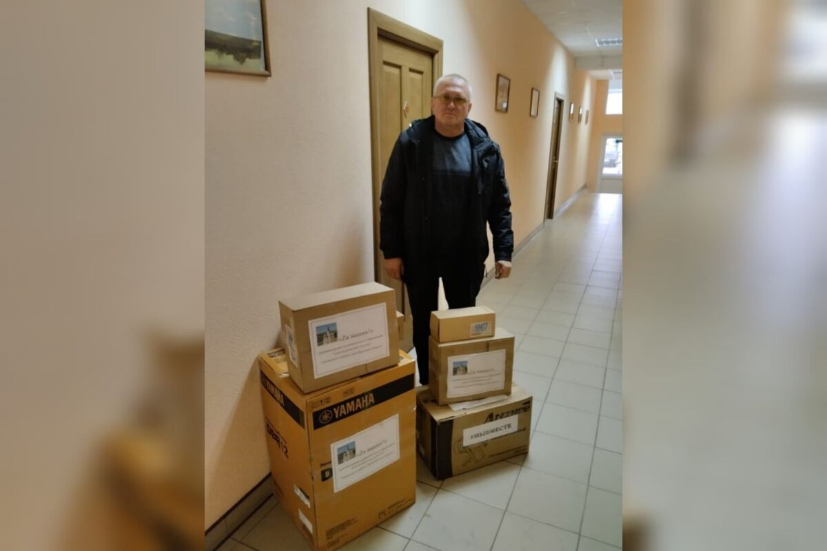    Передали тушенку, теплые вещи и колбасу. Жители Грачевского района поддерживают бойцов СВО Кристина Просвиркина