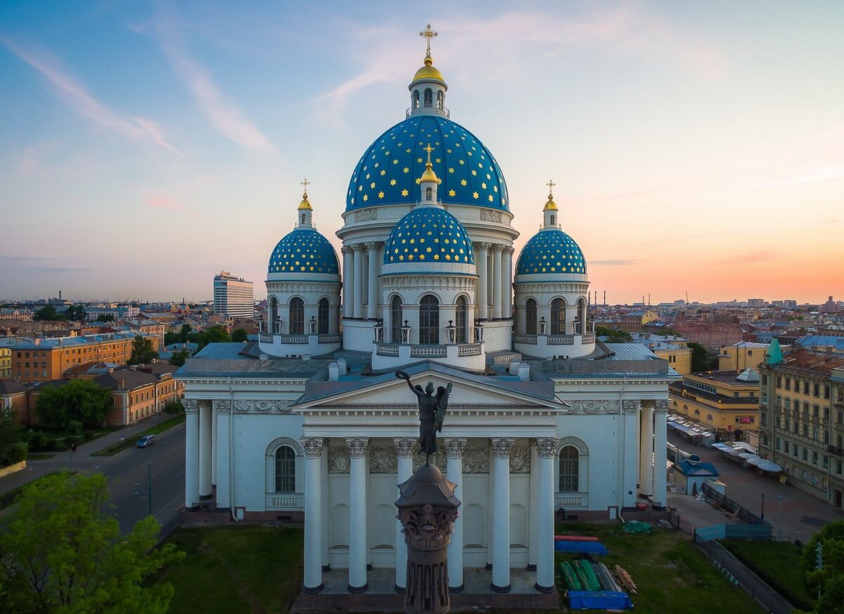 Культовая архитектура. Троице-Измайловский собор в Санкт-Петербурге. Свято Измайловский собор Санкт Петербург. Троицкий Измайловский собор. Собор Святой Живоначальной Троицы лейб-гвардии Измайловского полка.