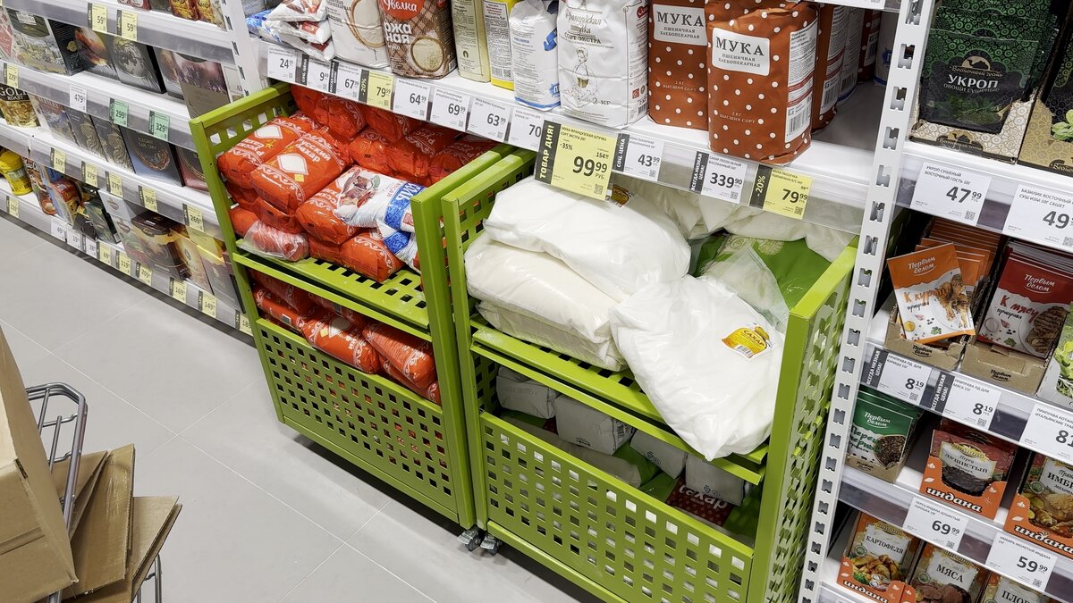 В Москве открыли первый магазин нового формата от Дикси: товары-герои ...