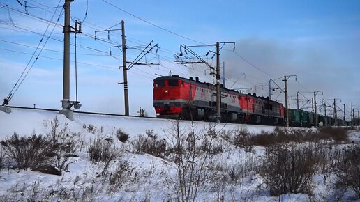 Тепловозы 2ТЭ10М-3389 и 2ТЭ10У-0460. Двойная тяга берёт разбег. Звук 10Д100.