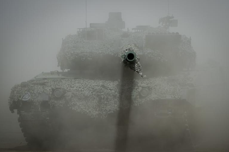 В войне на Украине Россия нашла эффективный способ борьбы с танками Leopard 2. Слабые места поражаются с помощью беспилотников (архивное изображение) © Kay Nietfeld/dpa