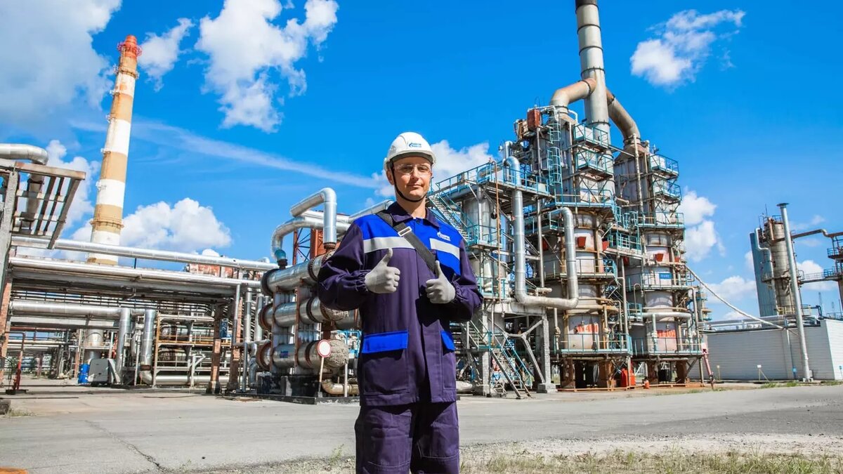 "Газпром" заплатит дополнительные 70-80 млрд рублей в год после повышения НДПИ на газовый конденсат. Фото: Газпром переработка