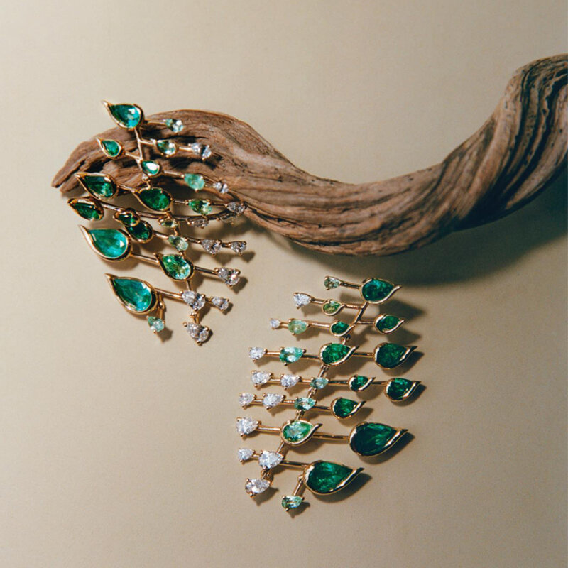 Серьги Fernando Jorge Flame из желтого золота с изумрудами, турмалинами и бриллиантами
