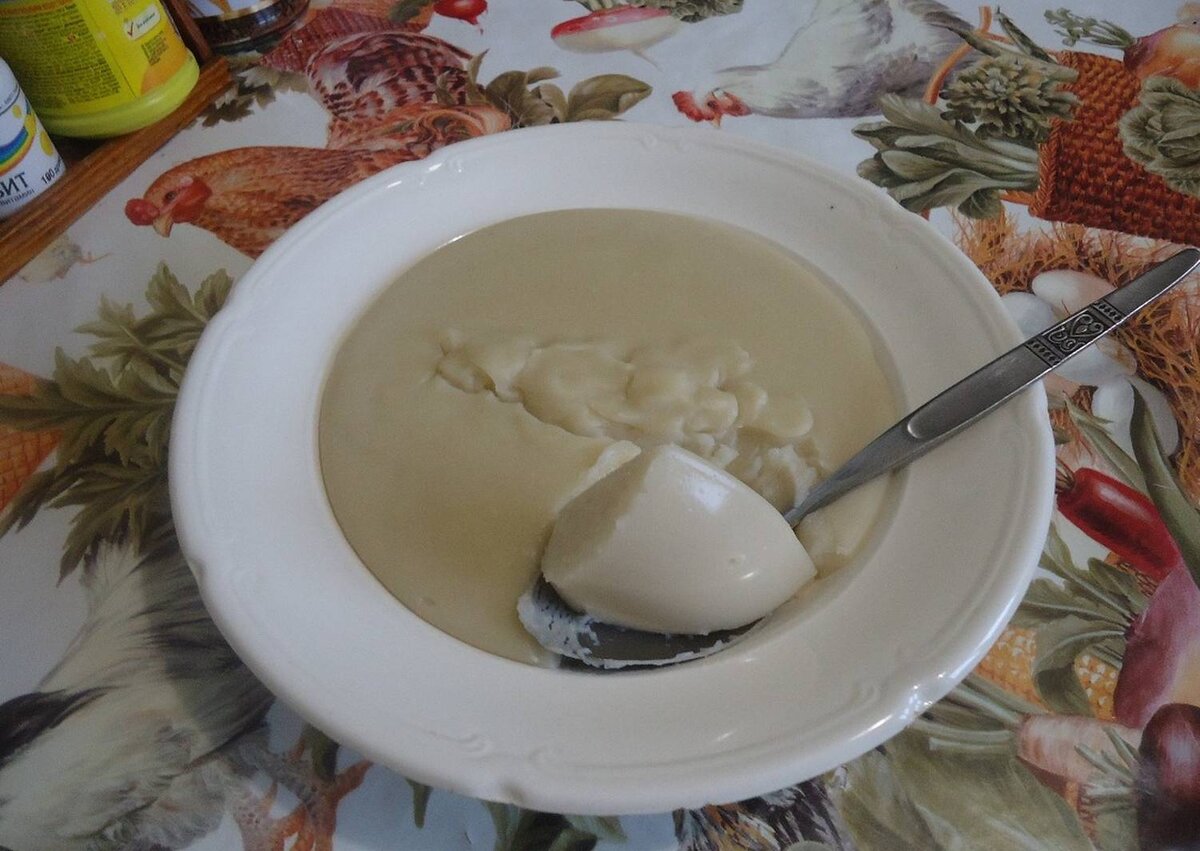 Угощали густой и очень соленой кашей. Кисель "овсяный". Кисель из овсяных хлопьев. Овсяный кисель из геркулеса. Белый кисель