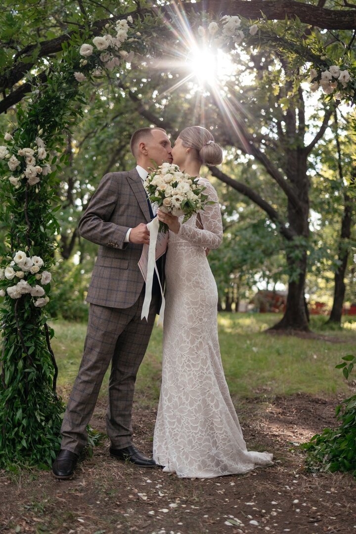 Вечное противостояние,  если что я за выездную, совдеповские загсы должны были ликвидировать сразу после распада СССР.