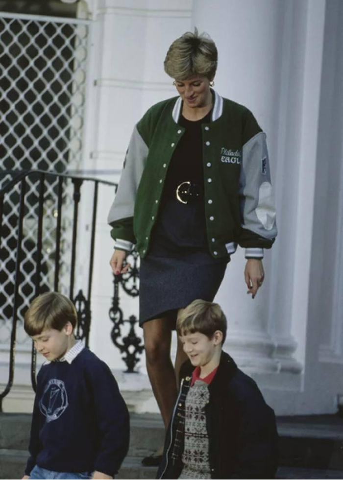    Mitchell & Ness снова выпустит в продажу культовый бомбер принцессы Дианы (фото 2)