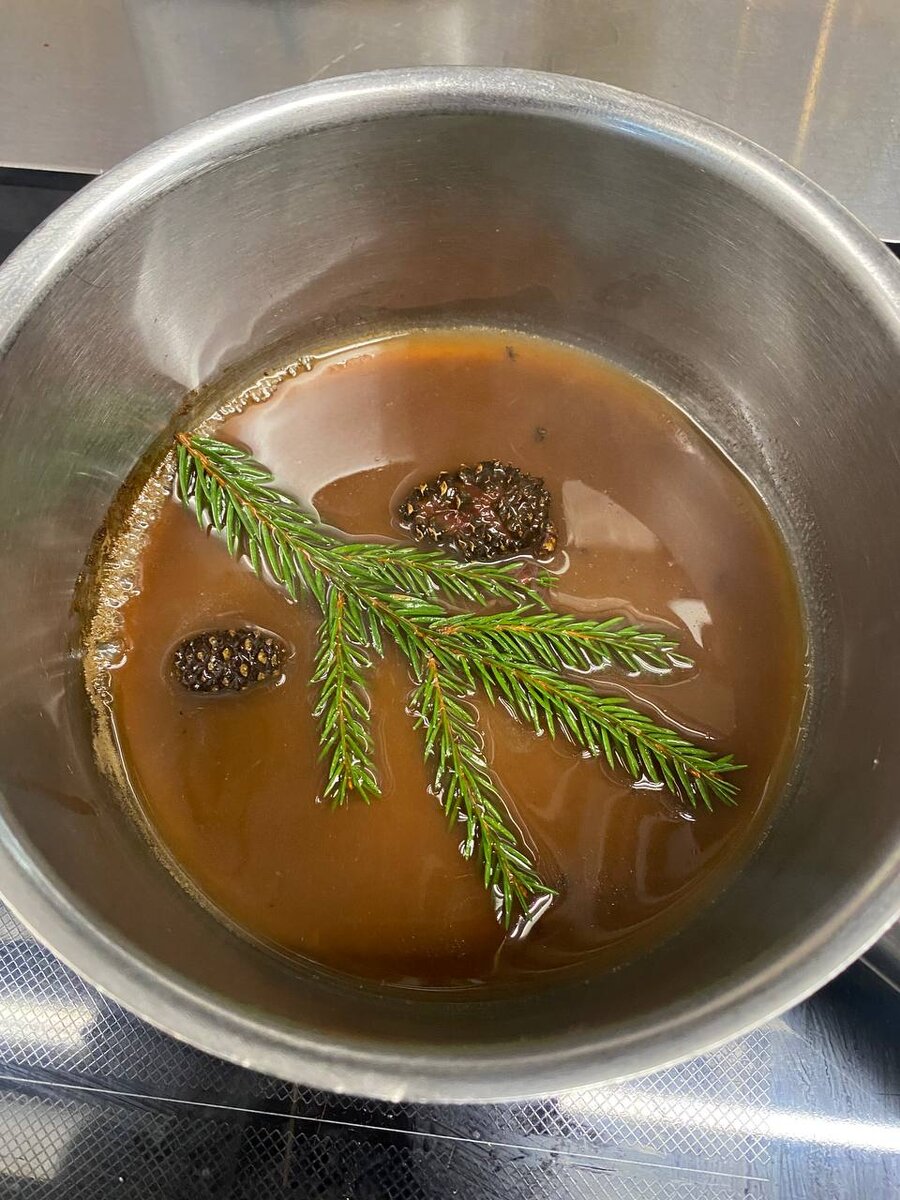 еловый соус