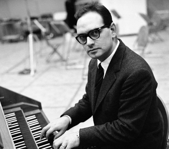 Эннио Морриконе (10.11.1928 - 06.07.2020).