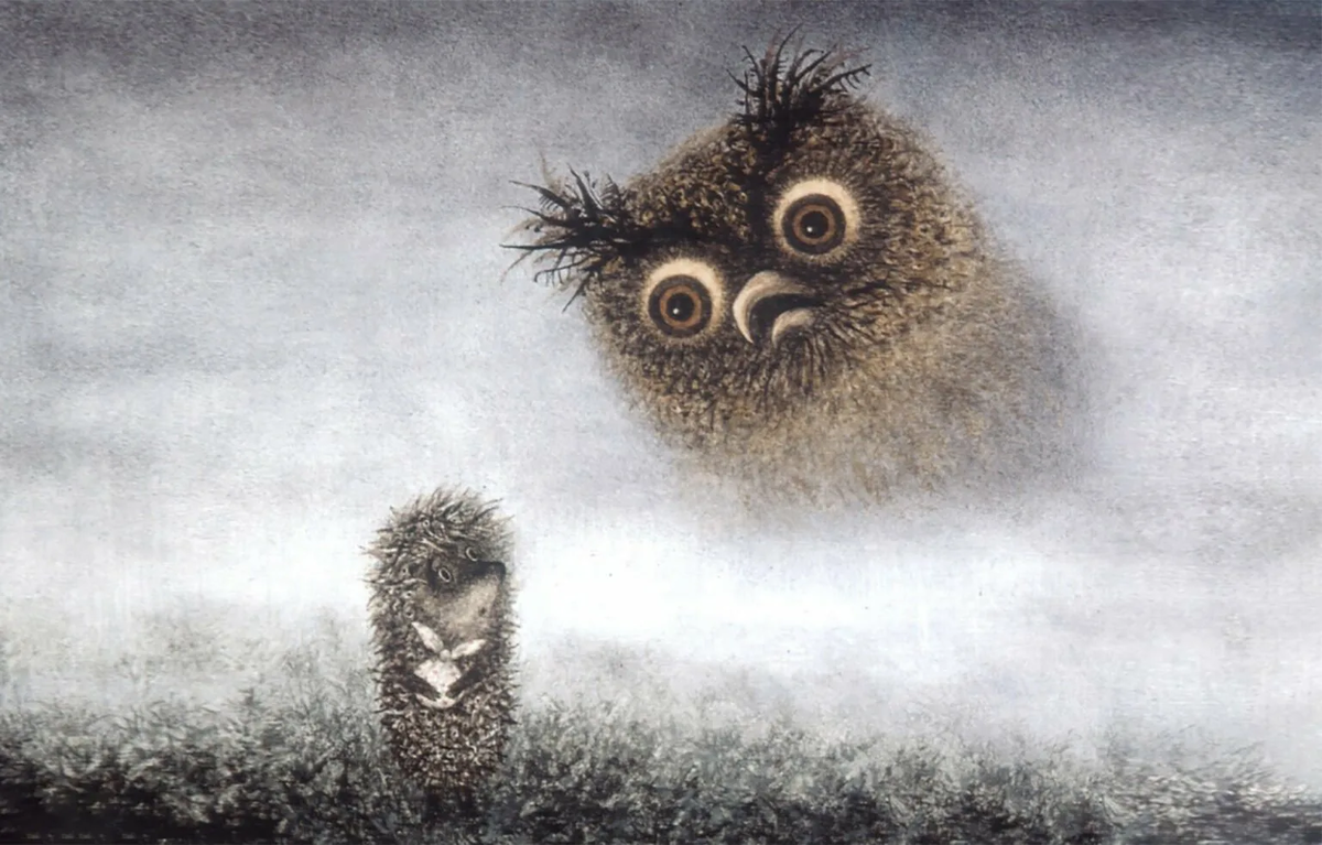 Жила была тревога, ходила понемногу. Стояла у порога, стучалась гулко в грудь. И повторяла быстро среди надежд и мыслей, я тут, с тобою рядом - ты это, не забудь. Цитата из стихотворения "Стих про тревогу". Автор Татьяна Гилева