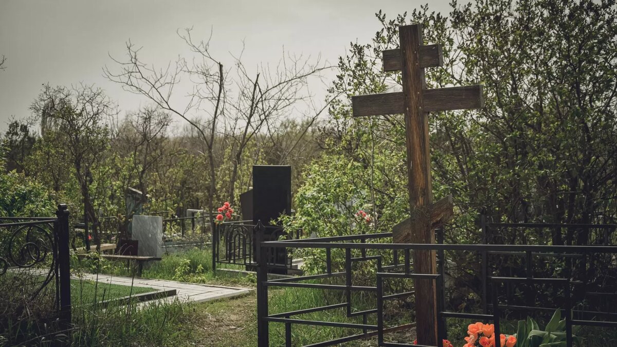     Мэрия выберет в ходе электронного аукциона подрядчика, который уберет несанкционированную свалку возле кладбища на западе Волгограда, сообщили в пресс-службе городской администрации.