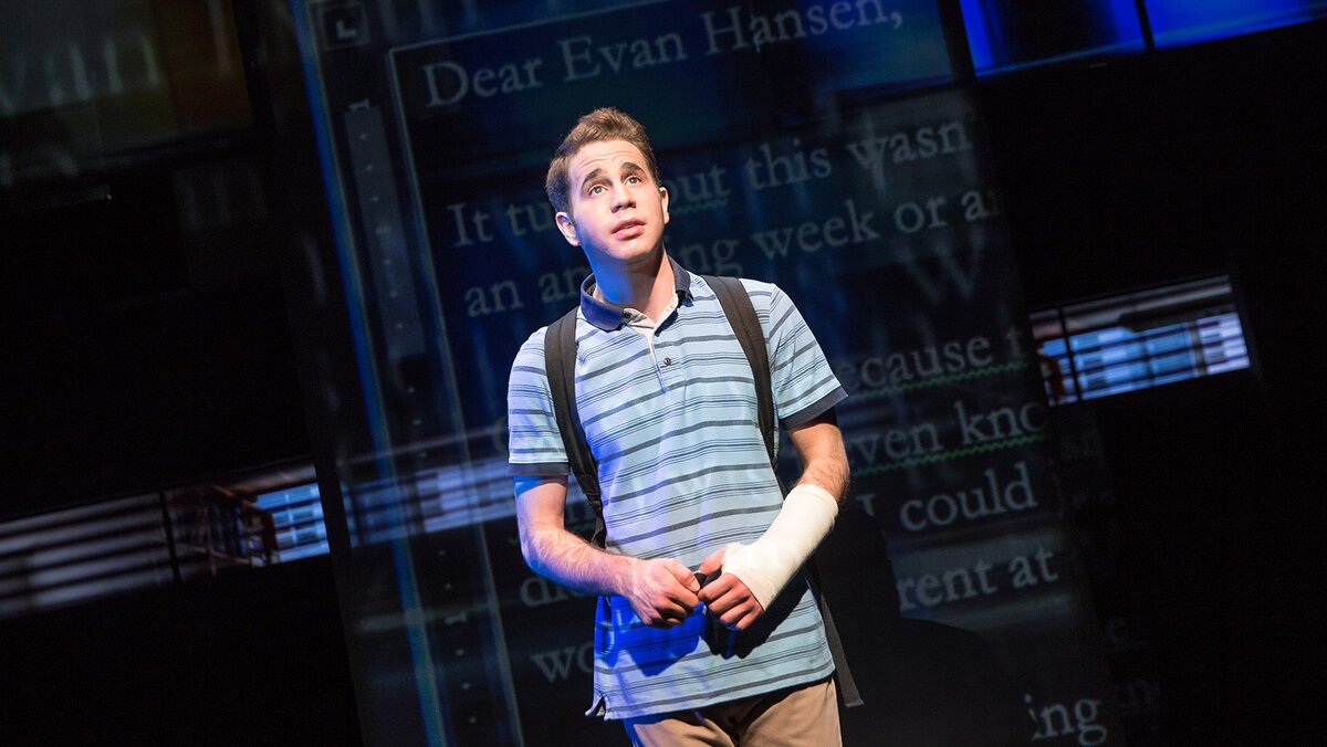 Источник: https://variety.com/2021/film/news/dear-evan-hansen-movie-release-date-1234896009/