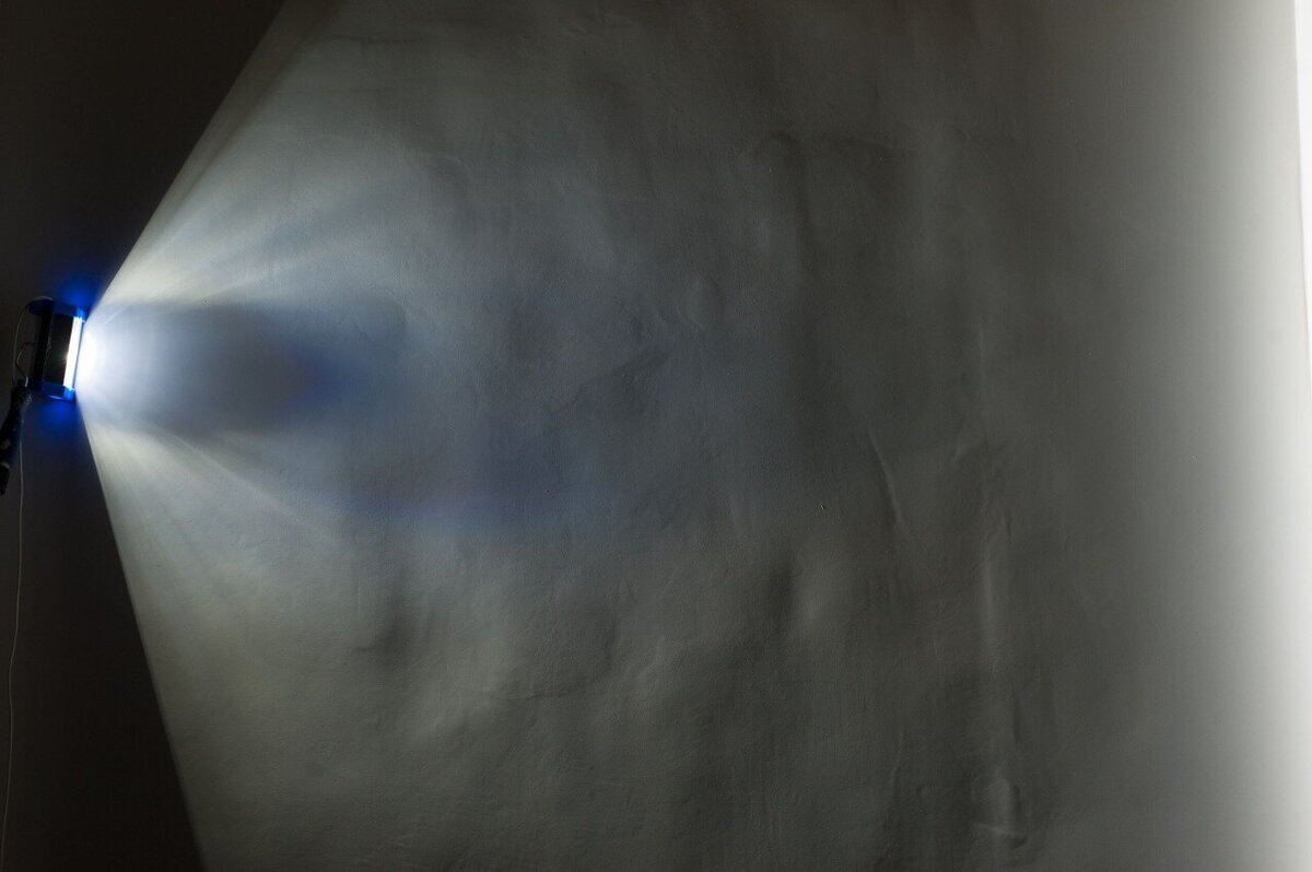 Пример стены, нуждающейся в тщательной подготовке