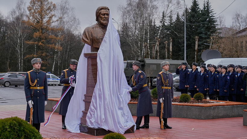    Открытие памятника - бюста протоирею Михаилу Васильеву в ЗАТО Власиха ©Дмитрий Белицкий Пресс-служба Губернатора и Правительства Московской области