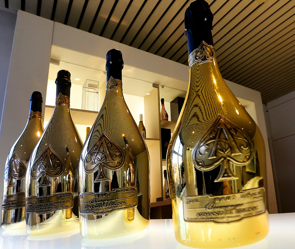 Шампанское самое. Armand de Brignac Midas. LVMH Armand de Brignac. Armand de Brignac Champagne Jay z. Louis Armand Champagne.