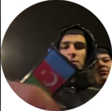 Очередное групповое преступление было совершено в городе Красногорске. На опубликованных в социальных сетях видео подростки демонстрировали азербайджанский флаг и заявляли о готовности изнасиловать и избить своих сверстников, которые критиковали их поведение.
