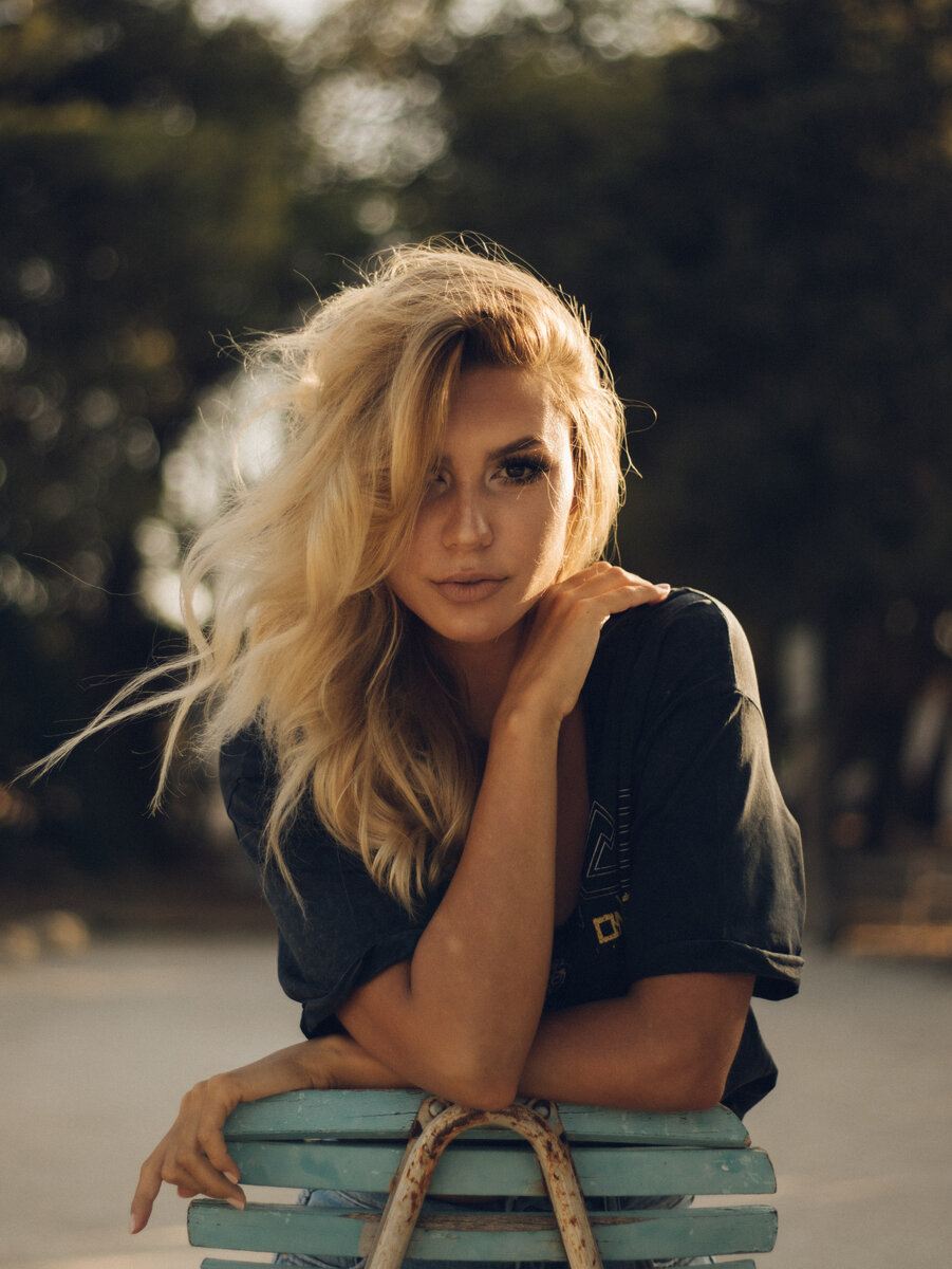 Photo by <a href="https://unsplash.com/@id99?utm_content=creditCopyText&utm_medium=referral&utm_source=unsplash">Ivan Dodig</a> on <a href="https://unsplash.com/photos/woman-wearing-black-top-holding-her-shoulder-R21SyyJDFgc?utm_content=creditCopyText&utm_medium=referral&utm_source=unsplash">Unsplash</a>   