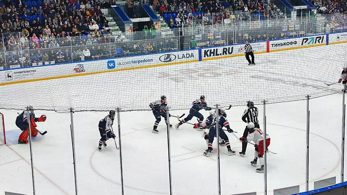     Нижегородский хоккейный клуб «Торпедо» обыграл подмосковного «Витязя» со счетом 4:1. Матч состоялся на арене в Балашихе в среду, 8 ноября.