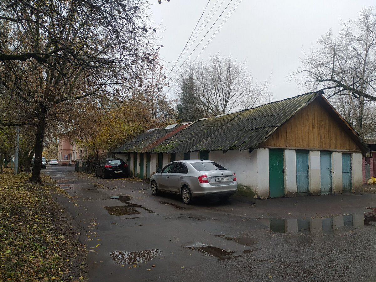 Уютное двухэтажное Курьяново в Москве (фото автора)