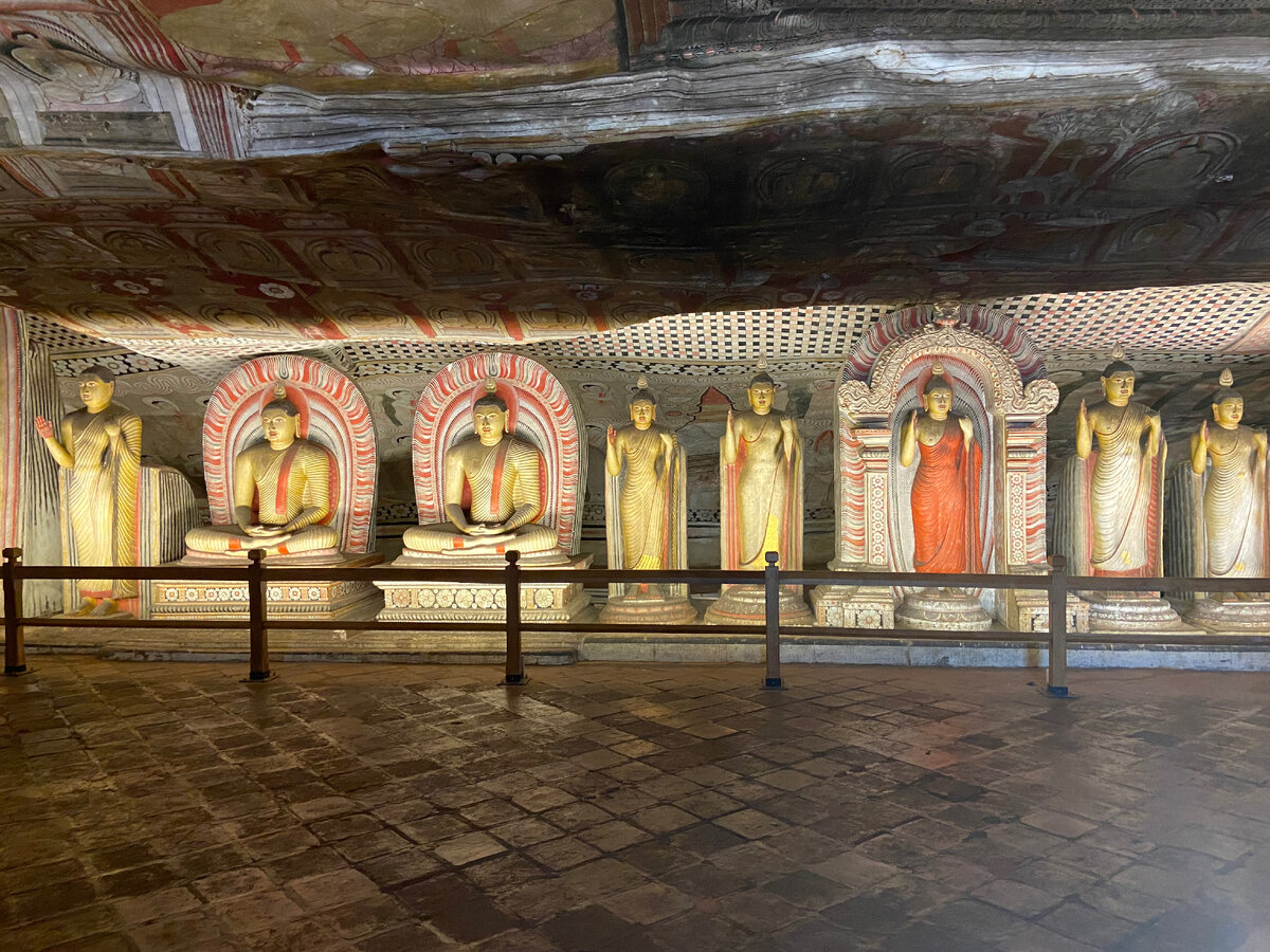 Dambulla Cave Temple