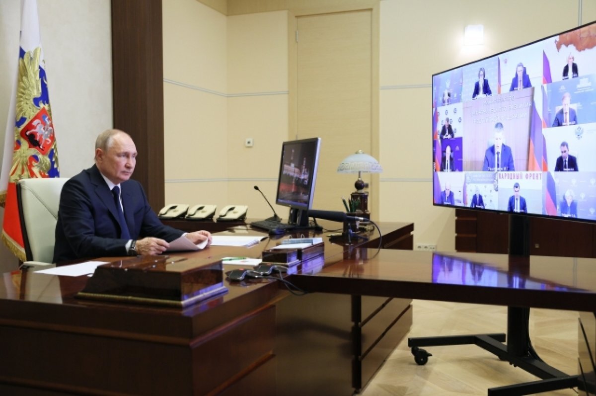    Владимир Путин.