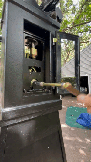 Завод часового привода.