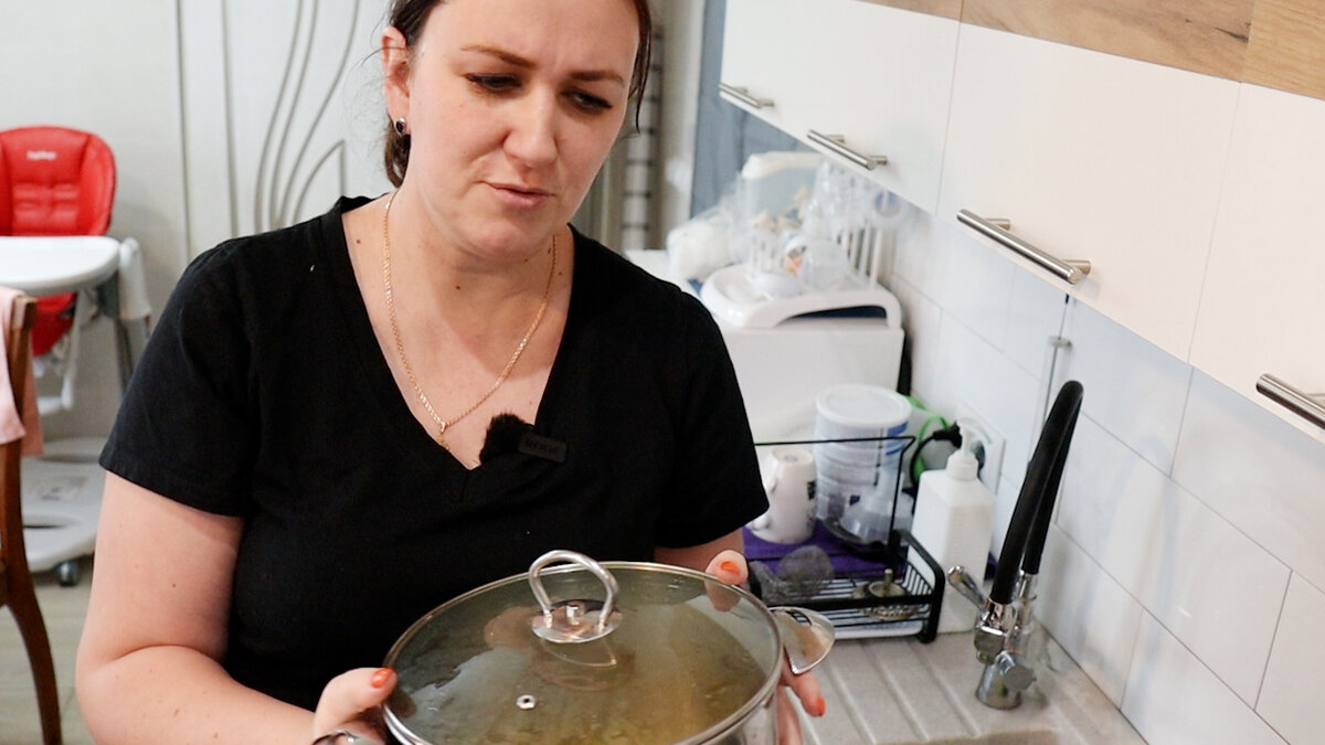 Почему так тщательно «обсасываю» до мелочей темы раннего замужества, родов, взаимоотношений с мужчинами и воспитания детей?